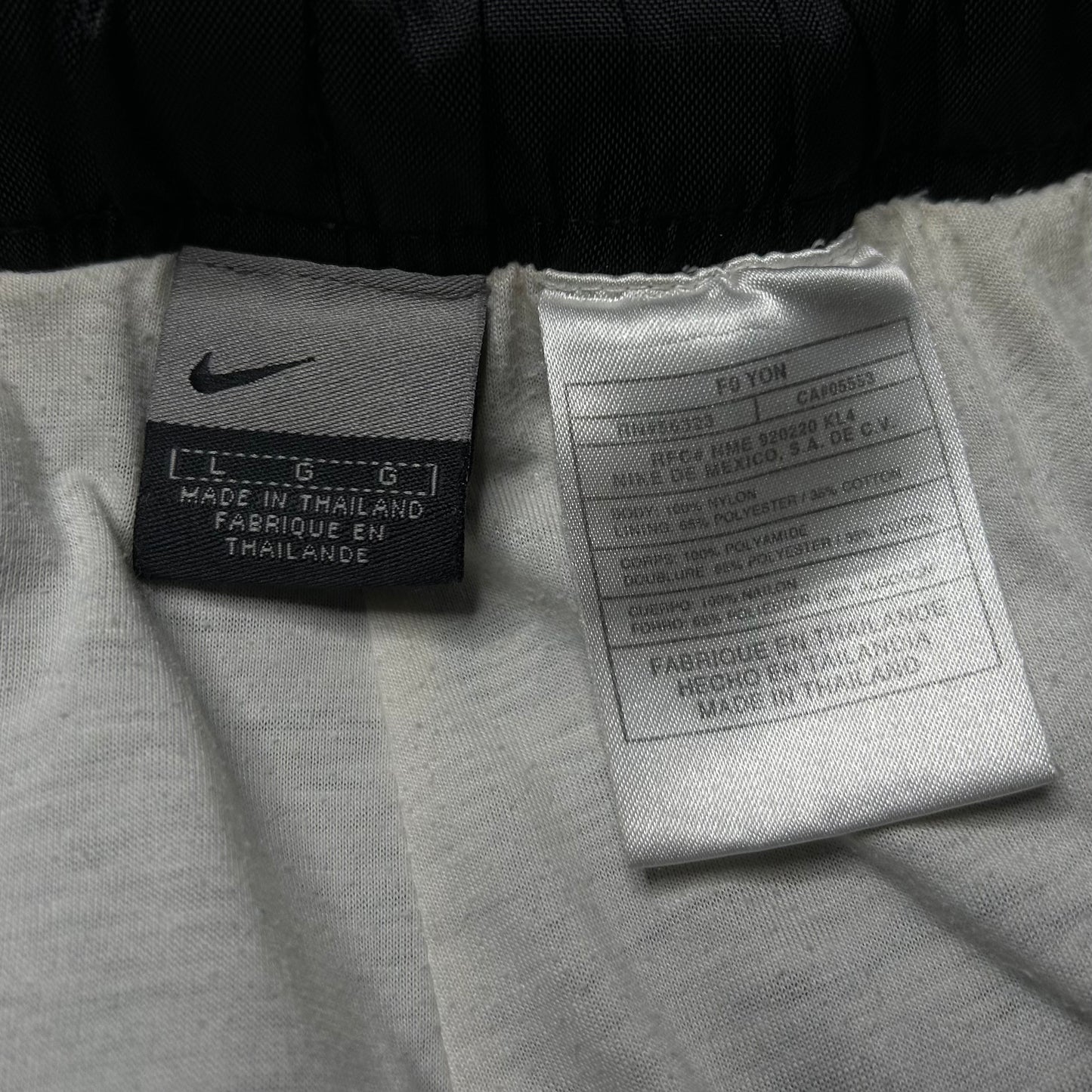 00s Black Nike Windbreaker Sweats (L)