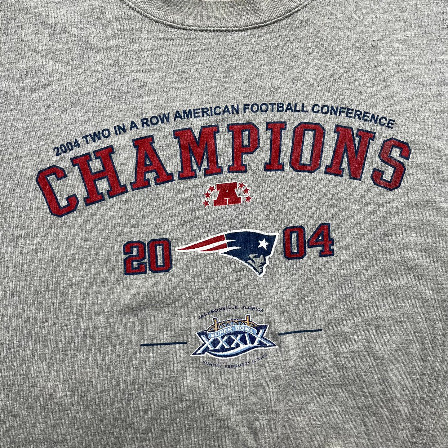 ‘04 New England Patriots Crewneck - L