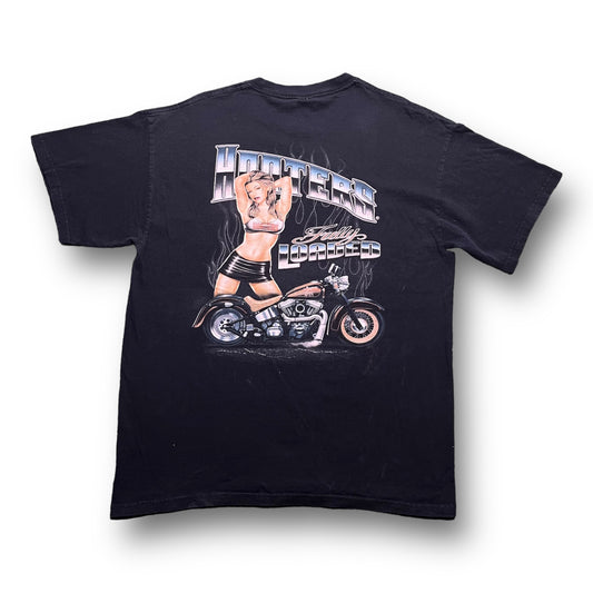 00s Hooters Motorcycle Tee - L